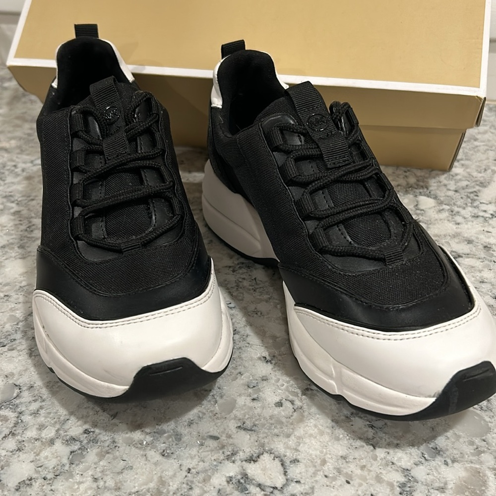 Michael Kors, Zia Trainer sneakers, black and white brand new - Picture 4 of 8